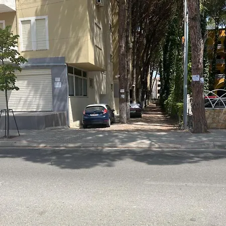 16 * Golem (Tirana)